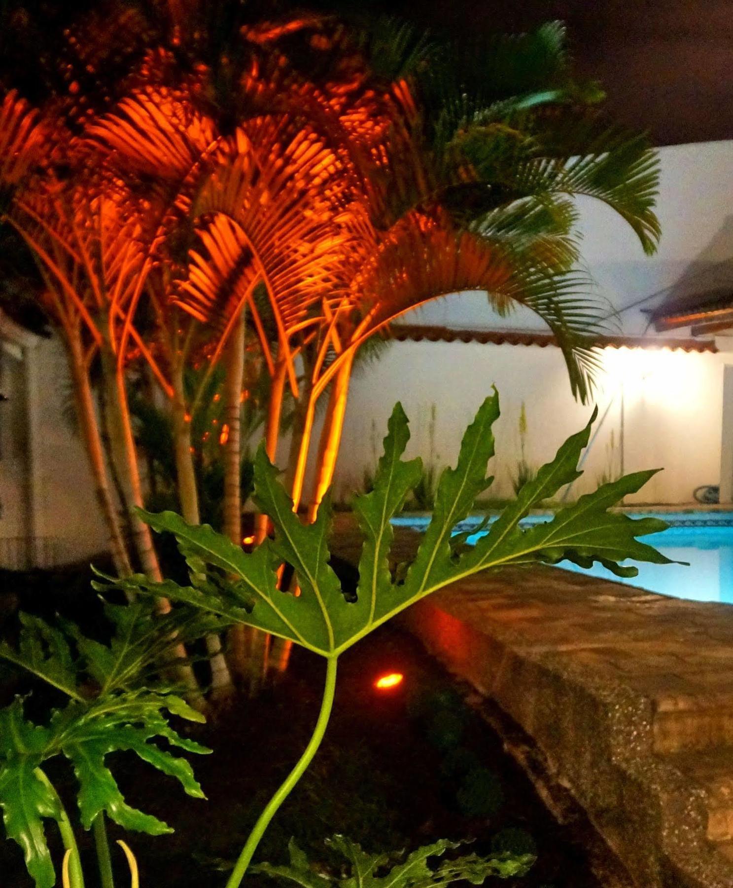 Urban Hotel Boutique Menga Bagian luar foto